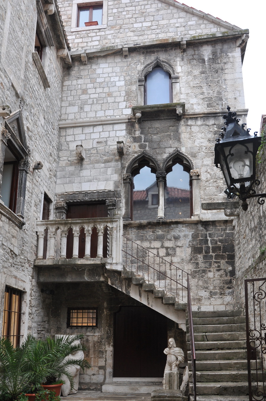 Сплит Хорватия дворик старого города