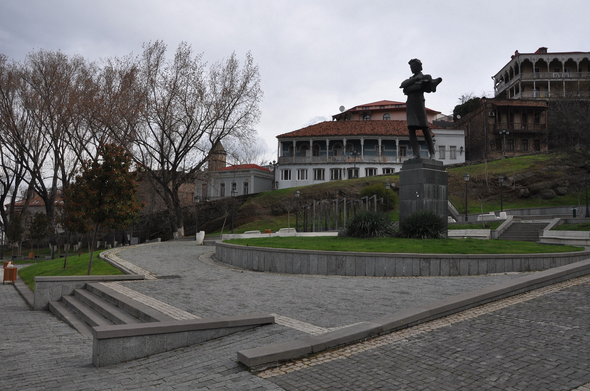 сквер Бараташвили Тбилиси