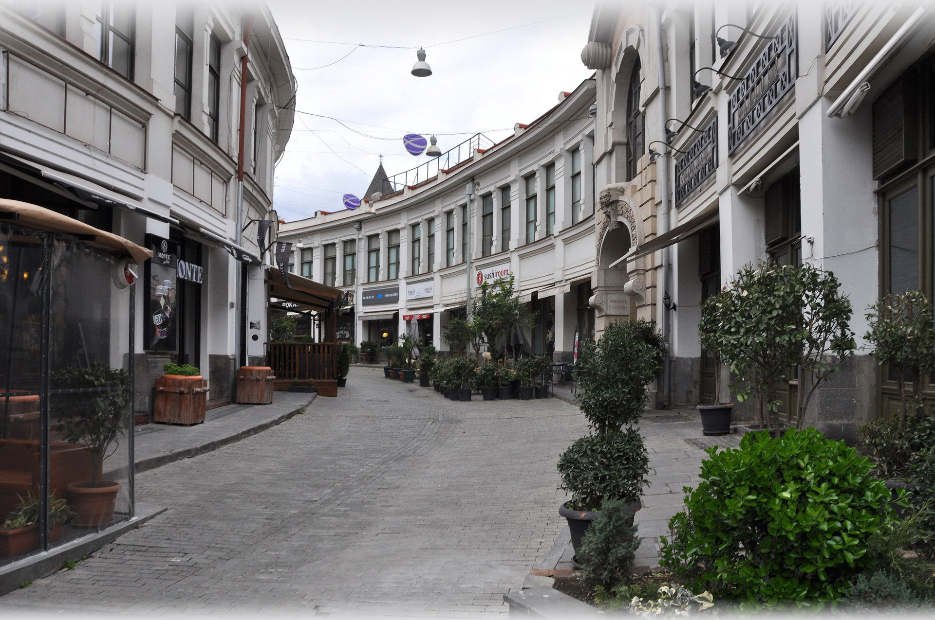 пешеходная улица в Тбилиси