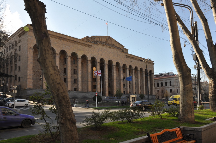 бывший парламент Грузии в Тбилиси