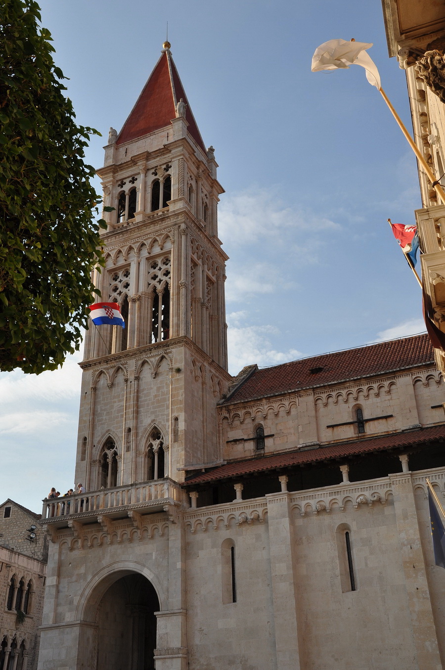 колокольня собора  Святого Лаврентия Трогир Хорватия