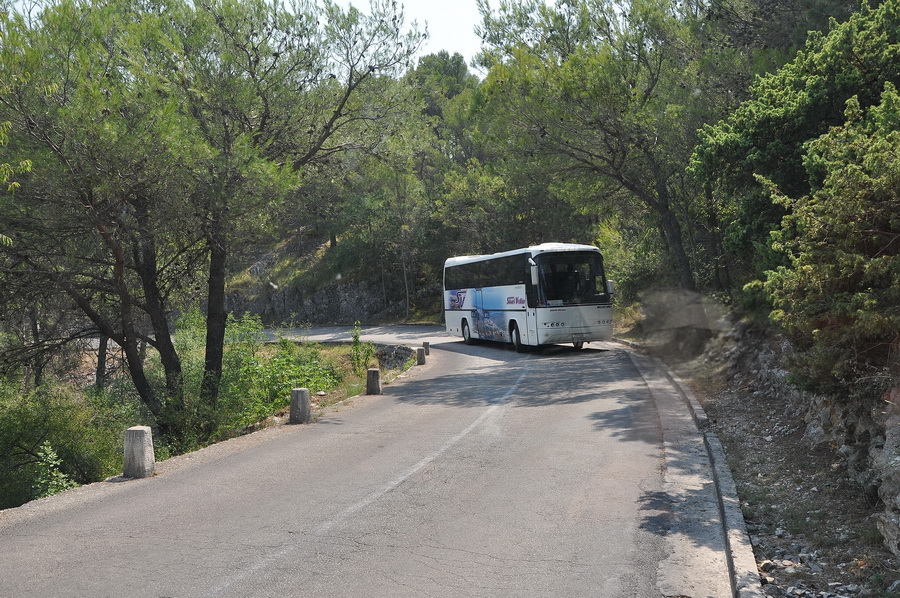 Автобус в национальном парке Крка