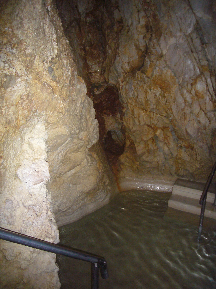 Мишкольц пещерные купальни