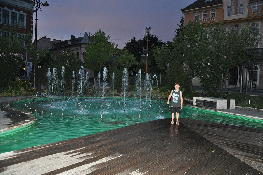 фонтан на Площади Героев Мишкольц Венгрия