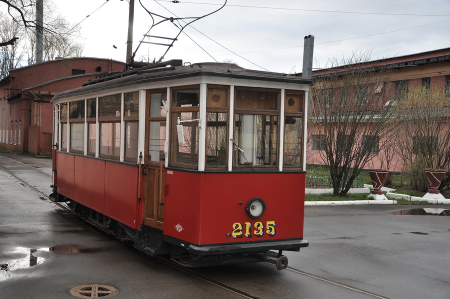 старинный трамвай Петербурга