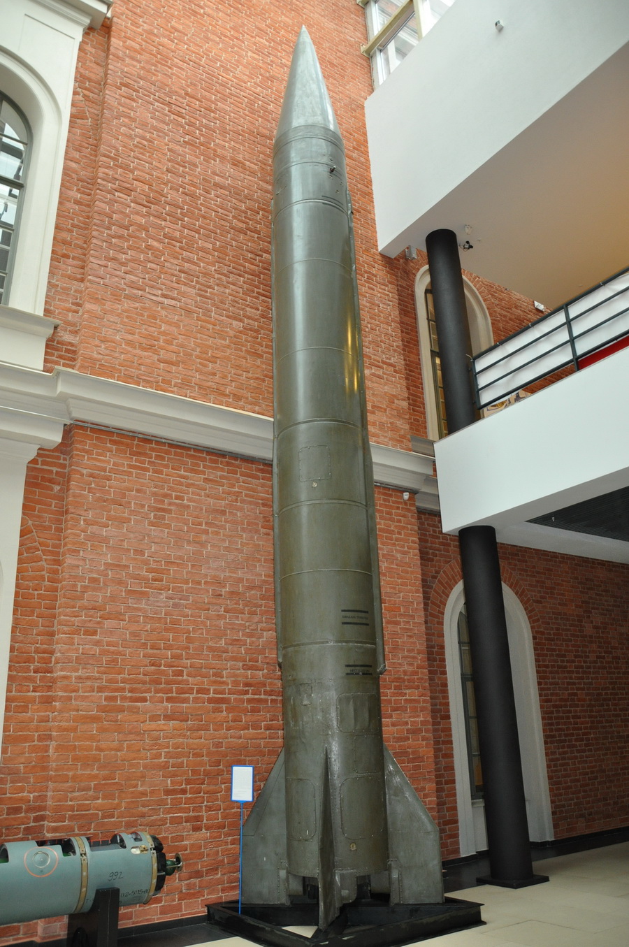 ракета в фойе музея ВМФ