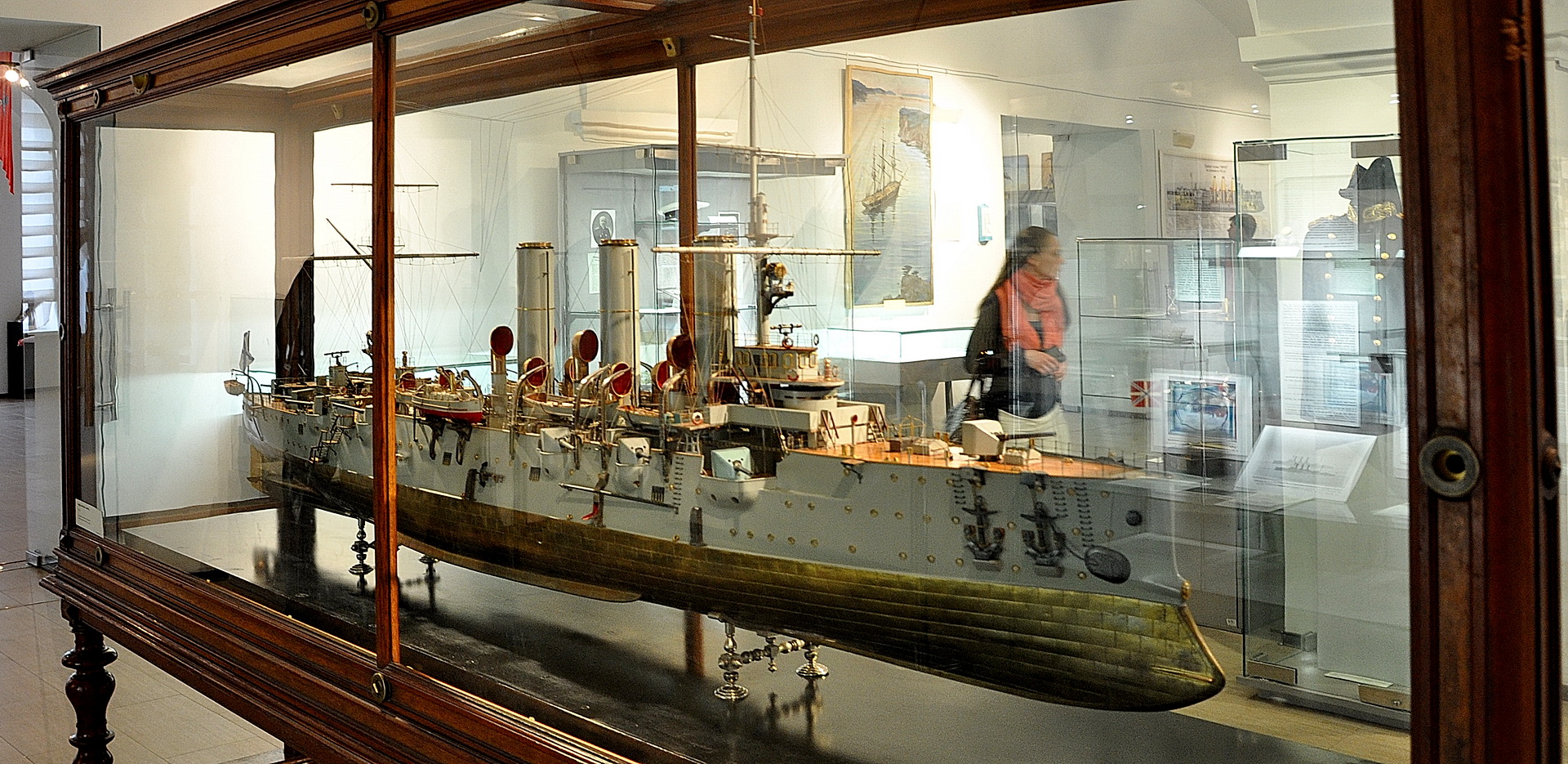 модель корабля в военно-морском музее